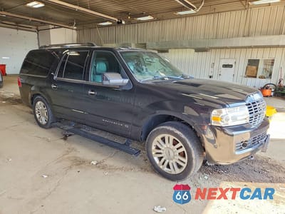 Czwarte zdjęcie samochodu z boku: 2013 LINCOLN NAVIGATOR L VIN:5LMJJ3J50DEL07828 - miniatura