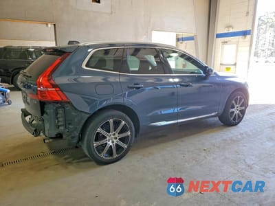Trzecie zdjęcie samochodu z tyłu: 2021 VOLVO XC60 T5 INSCRIPTION VIN:YV4102RL2M1685225 - miniatura