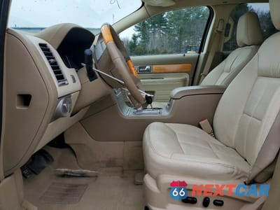 Zdjęcie 7 z 13 samochodu: 2007 LINCOLN MKX VIN:2LMDU88C17BJ30834 - miniatura