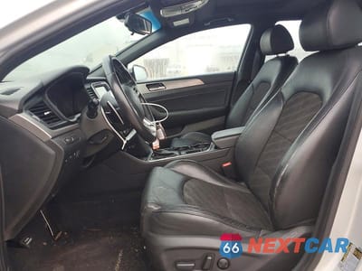 Zdjęcie 7 z 13 samochodu: 2018 HYUNDAI SONATA SPORT VIN:5NPE34AF1JH680633 - miniatura