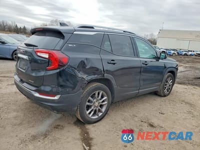 Trzecie zdjęcie samochodu z tyłu: 2022 GMC TERRAIN SLT VIN:3GKALVEV5NL225333 - miniatura