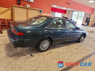 Trzecie zdjęcie samochodu z tyłu: 1997 TOYOTA CAMRY LE VIN:JT2BG22K7V0013696 - miniatura