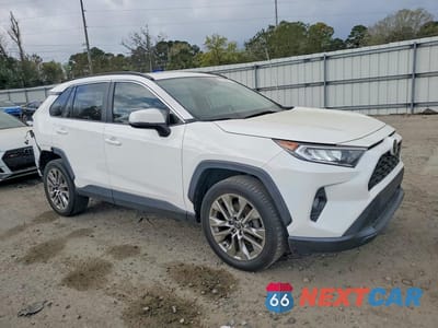 Czwarte zdjęcie samochodu z boku: 2019 TOYOTA RAV4 XLE PREMIUM VIN:JTMC1RFV2KD011000 - miniatura