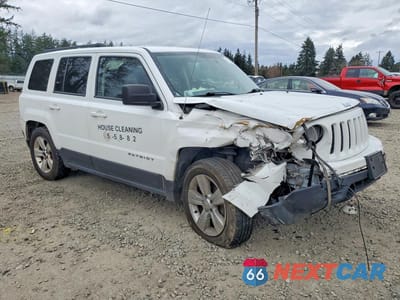 Czwarte zdjęcie samochodu z boku: 2014 JEEP PATRIOT LATITUDE VIN:1C4NJPFA6ED625871 - miniatura