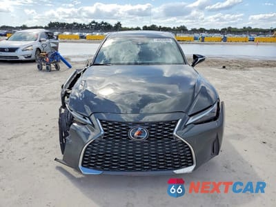 Piąte zdjęcie samochodu w środku: 2024 LEXUS IS 300 BASE VIN:JTHCA1D2XR5129650 - miniatura