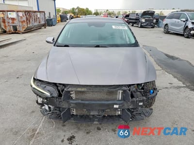 Piąte zdjęcie samochodu w środku: 2024 HYUNDAI ELANTRA HYBRID BLUE VIN:KMHLM4DJXRU118182 - miniatura