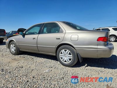 Drugie zdjęcie samochodu z przodu: 2000 TOYOTA CAMRY LE VIN:4T1BG22K3YU007152 - miniatura