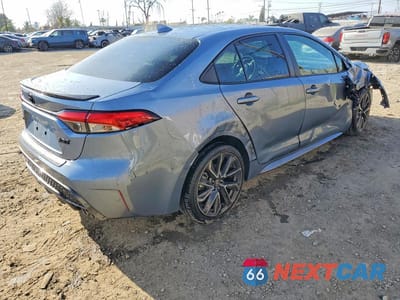 Trzecie zdjęcie samochodu z tyłu: 2020 TOYOTA COROLLA XSE VIN:5YFT4RCE9LP044568 - miniatura