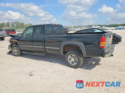 Drugie zdjęcie samochodu z przodu: 2001 CHEVROLET SILVERADO C2500 HEAVY DUTY VIN:1GCHC29U61E304756 - miniatura