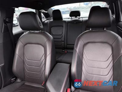 Zdjęcie 10 z 13 samochodu: 2023 VOLKSWAGEN JETTA GLI AUTOBAHN VIN:3VW1T7BU9PM032535 - miniatura