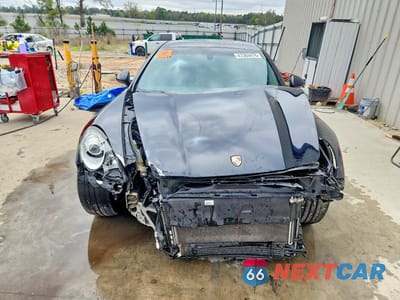 Piąte zdjęcie samochodu w środku: 2011 PORSCHE PANAMERA 2 VIN:WP0AA2A79BL010116 - miniatura
