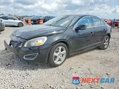 2013 VOLVO S60 T5 YV1612FS2D1228815 - główne zdjęcie licytacji z USA - miniatura