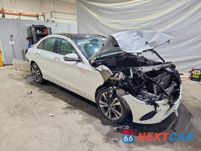 Czwarte zdjęcie samochodu z boku: 2021 MERCEDES-BENZ C 300 4MATIC VIN:W1KWF8EB6MR635300 - miniatura