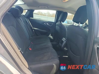 Zdjęcie 10 z 11 samochodu: 2016 CHRYSLER 200 LIMITED VIN:1C3CCCAB6GN106427 - miniatura