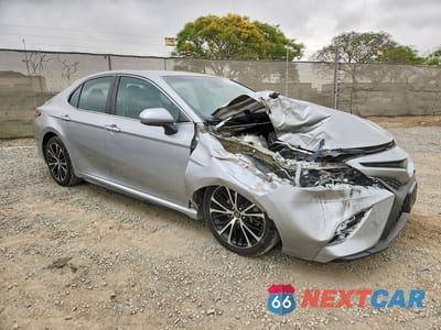 Czwarte zdjęcie samochodu z boku: 2018 TOYOTA CAMRY SE VIN:4T1B11HK0JU119836 - miniatura