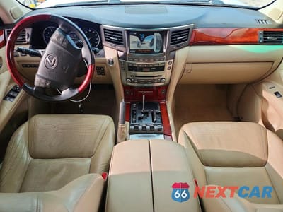 Zdjęcie 8 z 12 samochodu: 2009 LEXUS LX 570 BASE VIN:JTJHY00W094020509 - miniatura