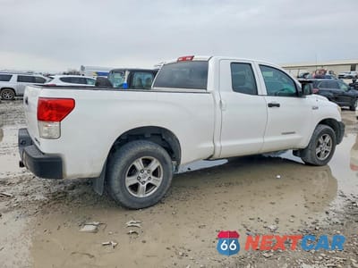 Trzecie zdjęcie samochodu z tyłu: 2011 TOYOTA TUNDRA GRADE VIN:5TFUW5F1XBX186735 - miniatura