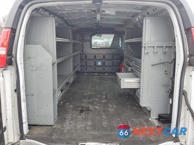 Zdjęcie 10 z 12 samochodu: 2022 CHEVROLET EXPRESS 2500 UTILITY / SERVICE VAN VIN:1GCWGAFP9N1168298 - miniatura