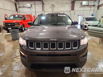 Piąte zdjęcie samochodu w środku: 2018 JEEP COMPASS LATITUDE VIN:3C4NJDBB0JT177113 - miniatura