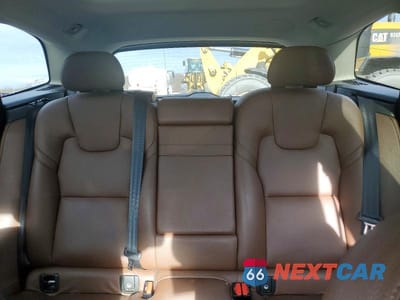 Zdjęcie 10 z 13 samochodu: 2019 VOLVO XC60 T5 VIN:LYV102RK4KB204813 - miniatura