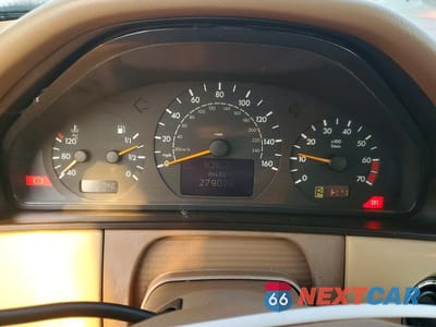 Zdjęcie 9 z 11 samochodu: 2001 MERCEDES-BENZ E 320 VIN:WDBJF65J81B343974 - miniatura