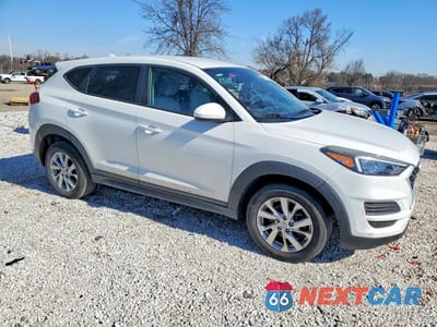 Czwarte zdjęcie samochodu z boku: 2019 HYUNDAI TUCSON SE VIN:KM8J2CA47KU949053 - miniatura