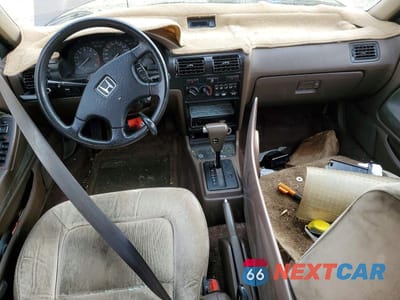 Zdjęcie 8 z 11 samochodu: 1990 HONDA ACCORD LX VIN:JHMCB7654LC084859 - miniatura