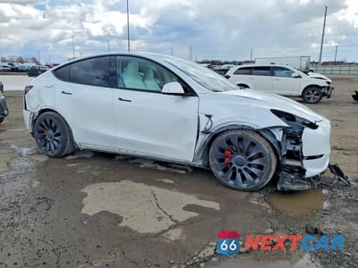Czwarte zdjęcie samochodu z boku: 2023 TESLA MODEL Y VIN:7SAYGDEF4PF830224 - miniatura