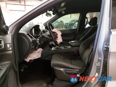 Zdjęcie 7 z 12 samochodu: 2018 JEEP GRAND CHEROKEE LAREDO VIN:1C4RJFAG8JC267745 - miniatura