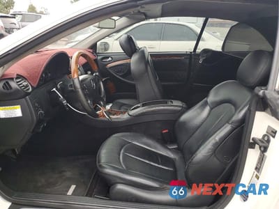 Zdjęcie 7 z 12 samochodu: 2009 MERCEDES-BENZ CLK 350 VIN:WDBTK56F79F262879 - miniatura