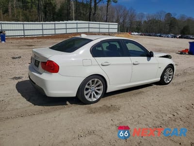 Trzecie zdjęcie samochodu z tyłu: 2011 BMW 328 I VIN:WBAPH7C51BE683434 - miniatura