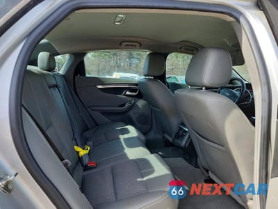 Zdjęcie 10 z 12 samochodu: 2017 CHEVROLET IMPALA LT VIN:2G1105SA8H9188428 - miniatura
