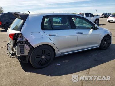 Trzecie zdjęcie samochodu z tyłu: 2016 VOLKSWAGEN E-GOLF SE VIN:WVWKP7AU7GW912954 - miniatura