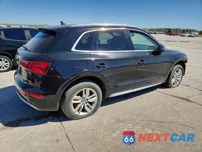 Trzecie zdjęcie samochodu z tyłu: 2020 AUDI Q5 PREMIUM VIN:WA1ANAFY6L2042913 - miniatura