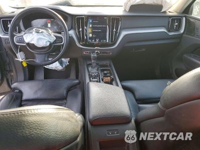 Zdjęcie 8 z 14 samochodu: 2019 VOLVO XC60 T5 VIN:LYV102RK9KB202040 - miniatura