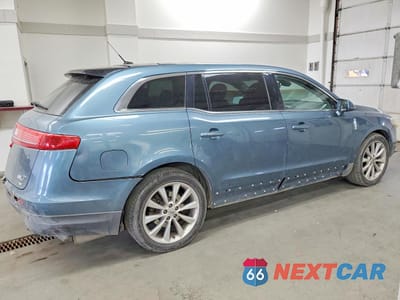 Trzecie zdjęcie samochodu z tyłu: 2010 LINCOLN MKT VIN:2LMHJ5ATXABJ03366 - miniatura