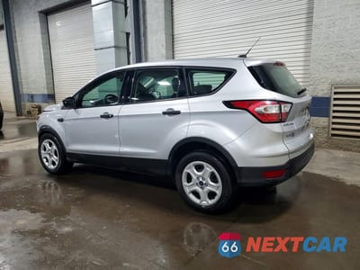 Drugie zdjęcie samochodu z przodu: 2018 FORD ESCAPE S VIN:1FMCU0F76JUD37204 - miniatura