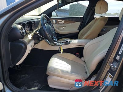 Zdjęcie 7 z 12 samochodu: 2017 MERCEDES-BENZ E 300 VIN:WDDZF4JB1HA189881 - miniatura