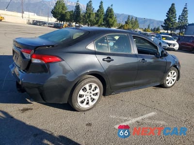 Trzecie zdjęcie samochodu z tyłu: 2022 TOYOTA COROLLA LE VIN:JTDEPMAE8NJ211239 - miniatura