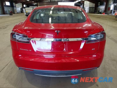 Zdjęcie 6 z 11 samochodu: 2013 TESLA MODEL S VIN:5YJSA1CN7DFP08403 - miniatura