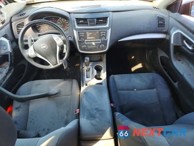 Zdjęcie 8 z 12 samochodu: 2016 NISS ALTIMA VIN:1N4AL3AP2GC210784 - miniatura