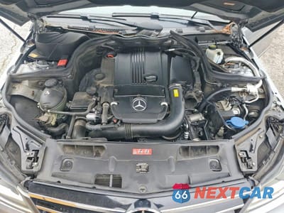Zdjęcie 11 z 13 samochodu: 2014 MERCEDES-BENZ C 250 VIN:WDDGF4HB2ER306555 - miniatura