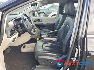 Zdjęcie 7 z 13 samochodu: 2020 CHRYSLER PACIFICA TOURING L VIN:2C4RC1BG6LR124718 - miniatura