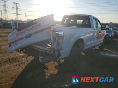 Trzecie zdjęcie samochodu z tyłu: 2019 FORD F250 SUPER DUTY VIN:1FT7X2B65KED65710 - miniatura
