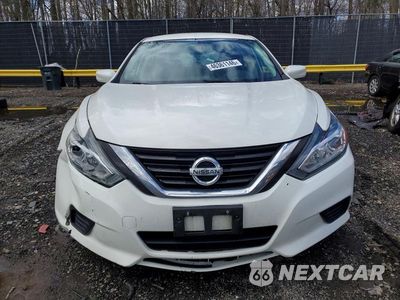 Piąte zdjęcie samochodu w środku: 2018 NISSAN ALTIMA 2.5 S VIN:1N4AL3APXJC271288 - miniatura