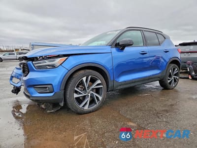 2020 VOLVO XC40 T5 R-DESIGN YV4162UM2L2203327 - główne zdjęcie licytacji z USA - miniatura