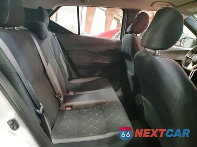 Zdjęcie 10 z 11 samochodu: 2018 NISSAN KICKS S VIN:3N1CP5CU2JL520325 - miniatura