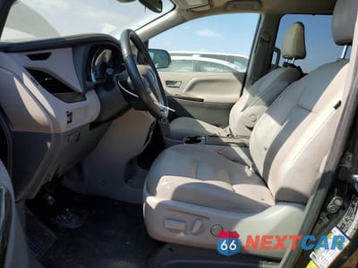 Zdjęcie 7 z 12 samochodu: 2020 TOYOTA SIENNA XLE 8-PASSENGER VIN:5TDYZ3DC5LS070402 - miniatura