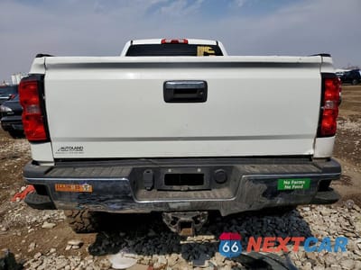 Zdjęcie 6 z 12 samochodu: 2017 CHEVROLET SILVERADO K2500 HEAVY DUTY VIN:1GC1KUEY5HF191704 - miniatura