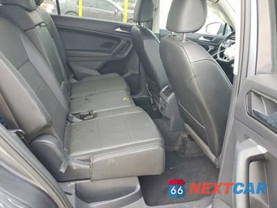 Zdjęcie 11 z 13 samochodu: 2018 VOLKSWAGEN TIGUAN SE, 4MOTION SEL VIN:3VV2B7AX5JM199926 - miniatura